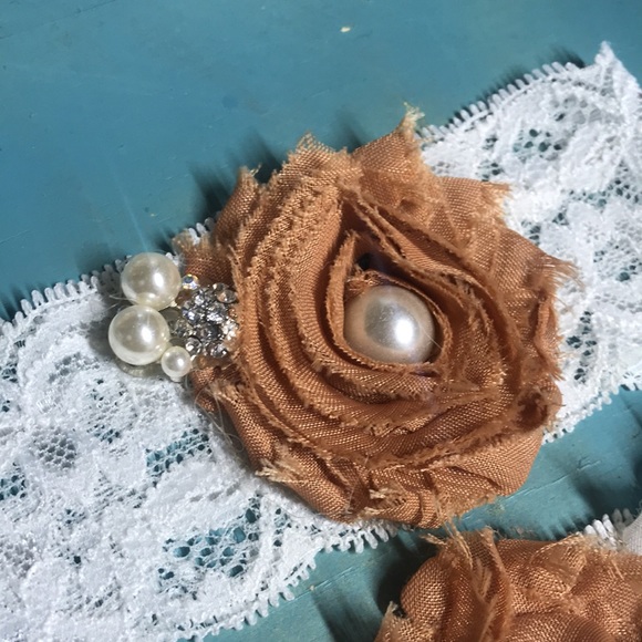 (2) Piece Brides Garter Belt Set - Picture 4 of 8